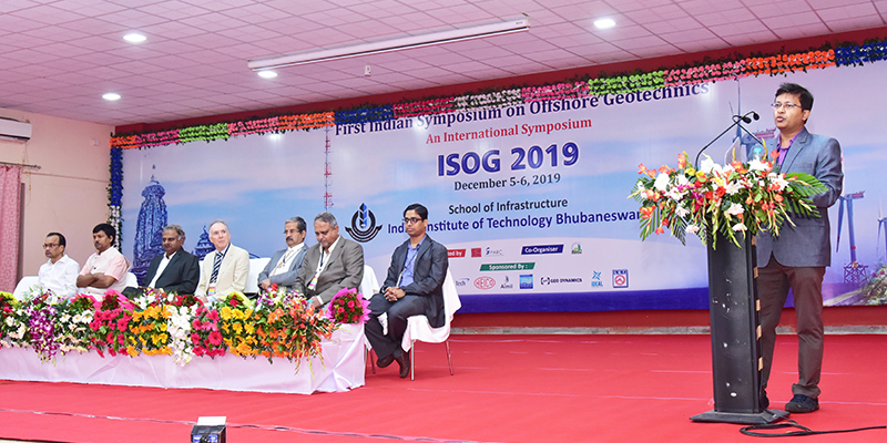 Dr. Sumanta Haldar, SIF welcoming the guests and participants